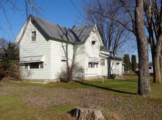N6676 Hwy 49, Weyauwega, WI 54983