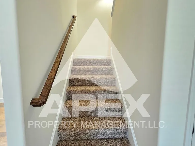 8029 Poplar Grove Ln — Photo 10