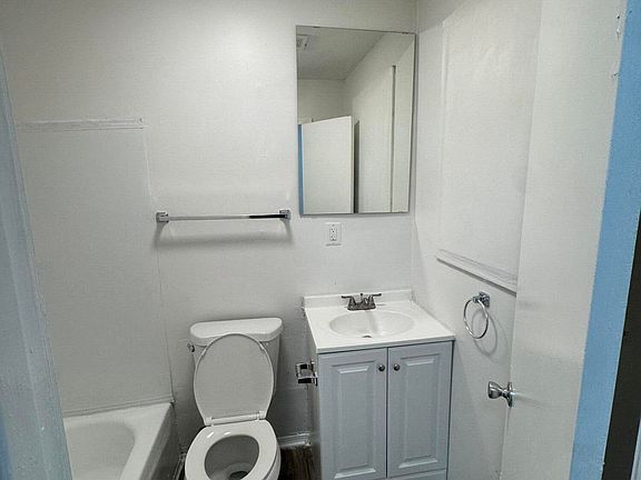 3rd image of 1710 Gallagher St