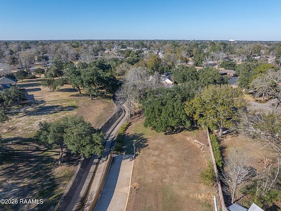 5th image of 226 & 228 Hidden Grove Pl