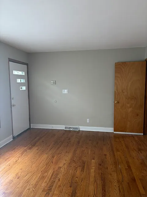 3 bed, 1.5 bath, 975 sqft, $1,500 — Photo 4