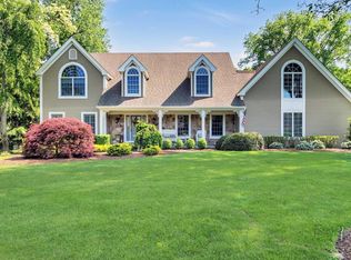 524 Old Post Rd, Wyckoff, NJ 07481