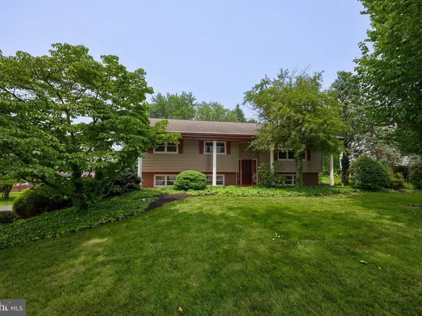 3311 Rothsville Rd, Akron, PA 17501