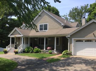 26 Brown St, Marblehead, MA 01945