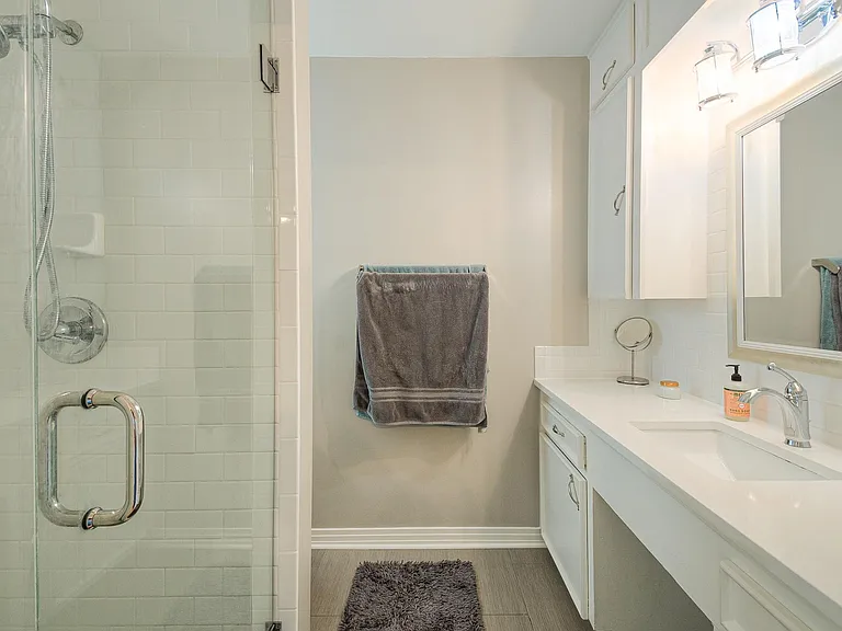 8925 Stanwood Dr — Photo 27