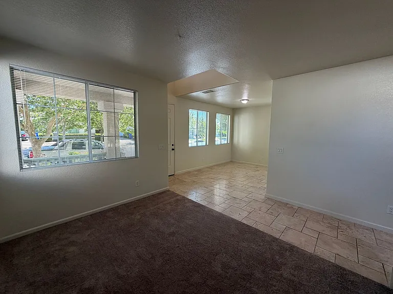 2821 Babson Dr — Photo 8
