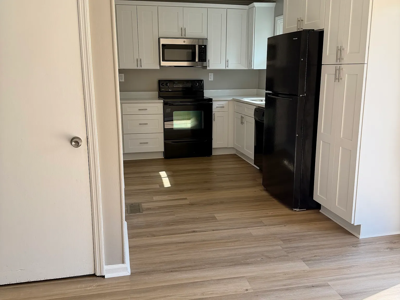 3 bed, 1250 sqft, $1,795 — Photo 3