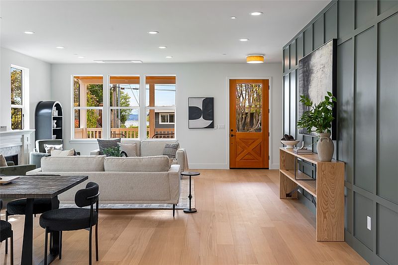 4th image of 20134 23rd Avenue NW