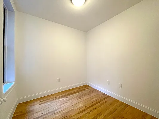Rented by Compass | media 12