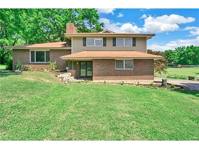 2015 Norma Ln photo 1