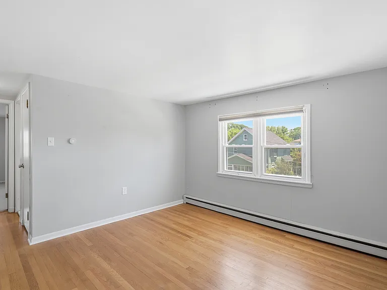 35 Fountain Ave — Photo 16