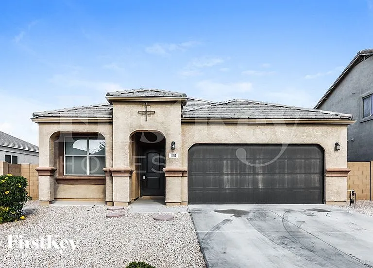 11316 E Cliffrose Ln — Photo 1