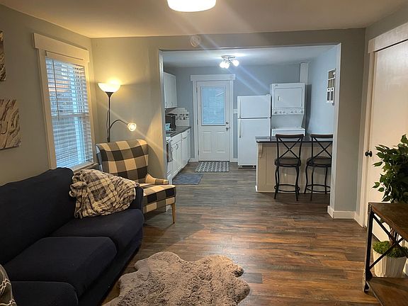 4th image of 514 Eastview Cir #B