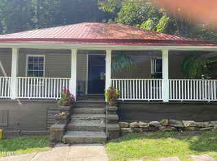 1317 Chapman St SW, Norton, VA 24273