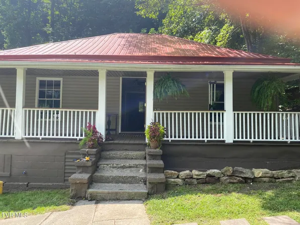 1317 Chapman St SW, Norton, VA 24273