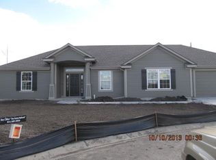 909 Mercury Dr, Raymore, MO 64083