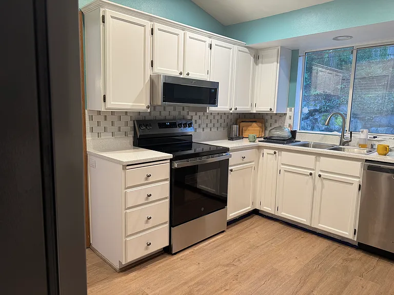 11053 Ridgepark Pl NW — Photo 3