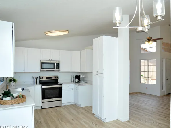3086 W Camino Fresco, Tucson, AZ 85746