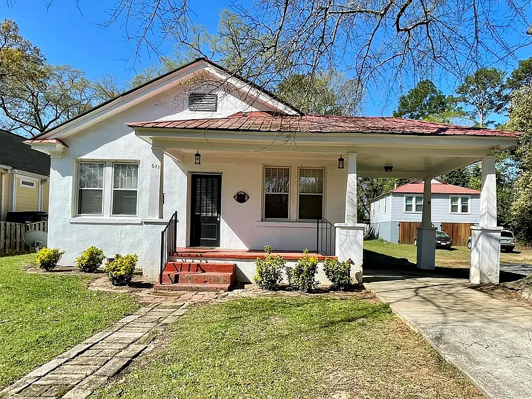 611 Howard St — Photo 1