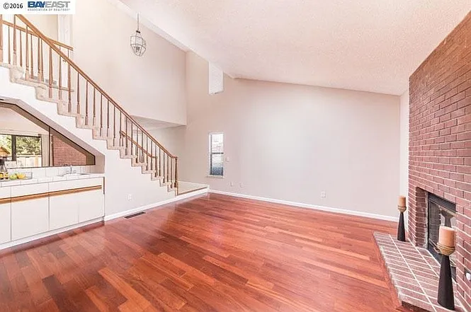 3 bed, 2.5 bath, 1482 sqft, $3,899 — Photo 3