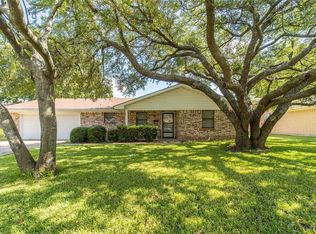 1333 Inglewood Dr, Stephenville, TX 76401