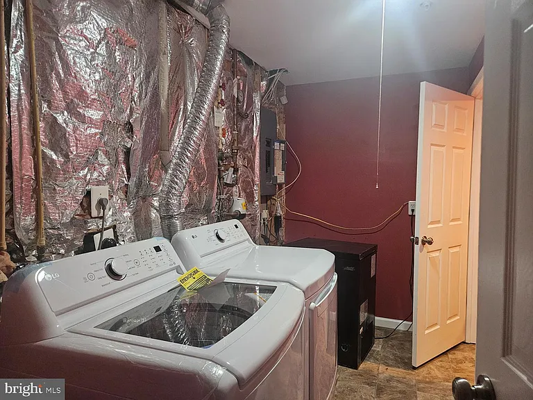 3315 Hollow Ct — Photo 32