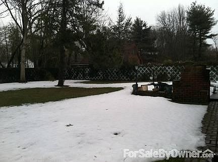 !5 Millbury
						:
						Large Backyard with patio and built in gas BBQ