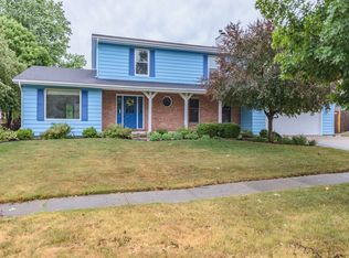 1215 Dianne Dr, Bloomington, IL