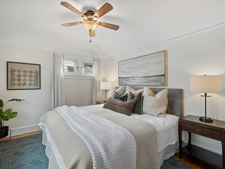 1512 E Olive St — Photo 15