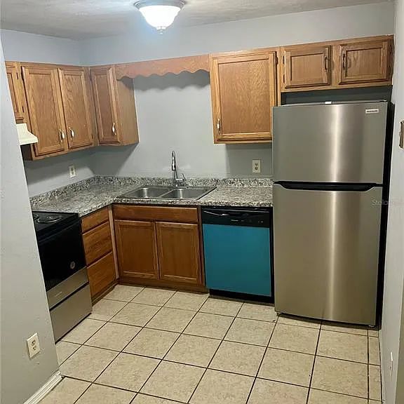 2321 SW 31st Pl #1 — Photo 8