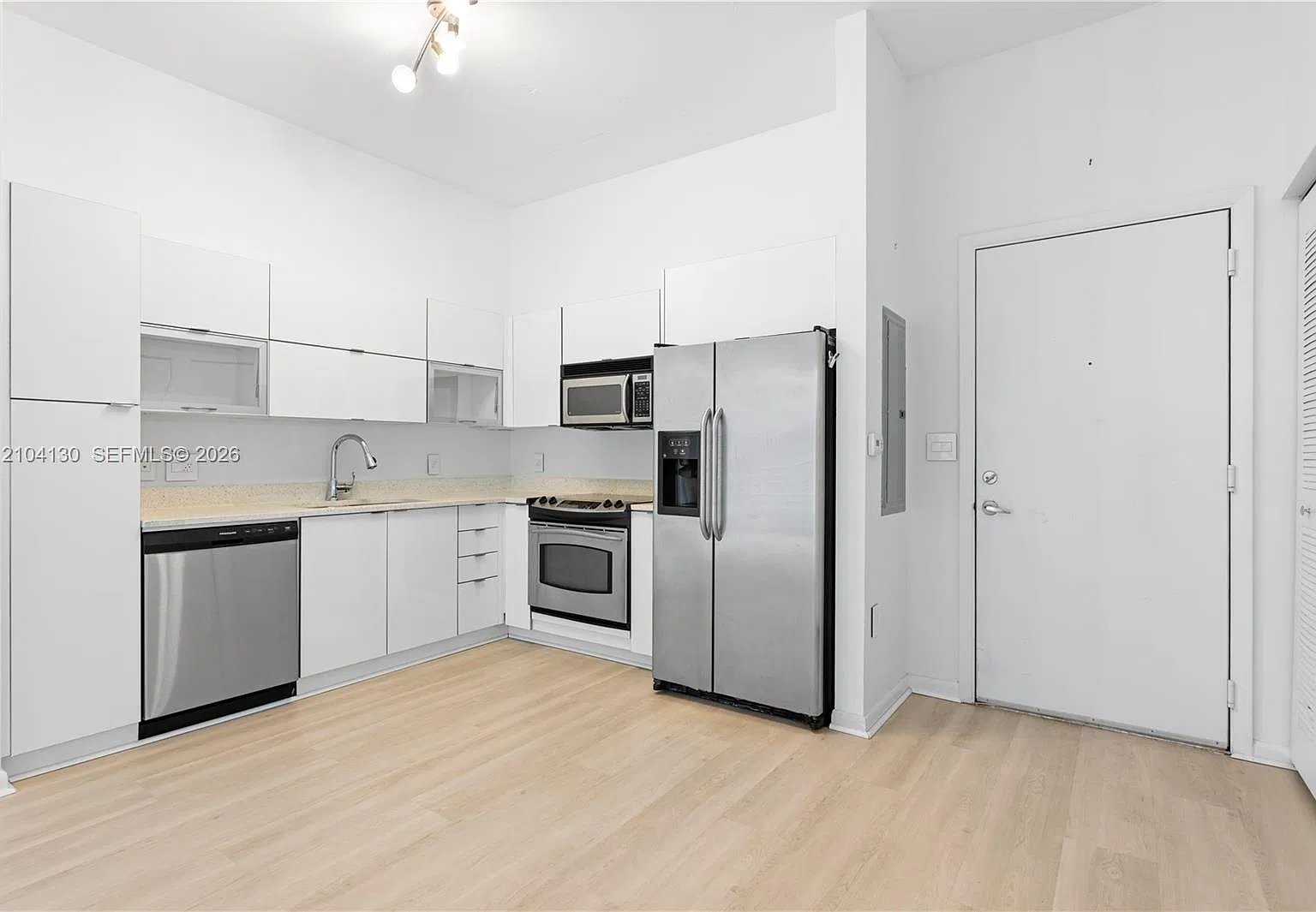 The Loft Downtown Condo — Photo 4
