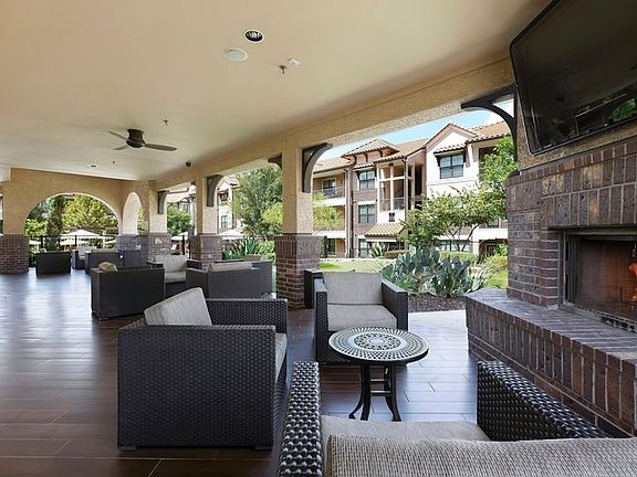 Outdoor Fire Lounge