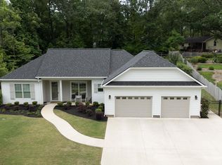 202 Crepe Myrtle Ct, Greenville, SC 29607