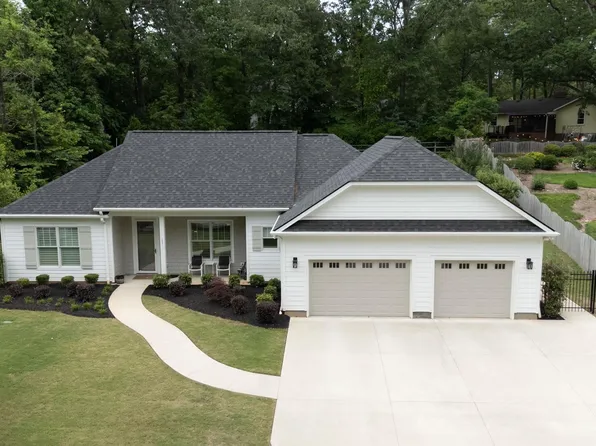 202 Crepe Myrtle Ct, Greenville, SC 29607