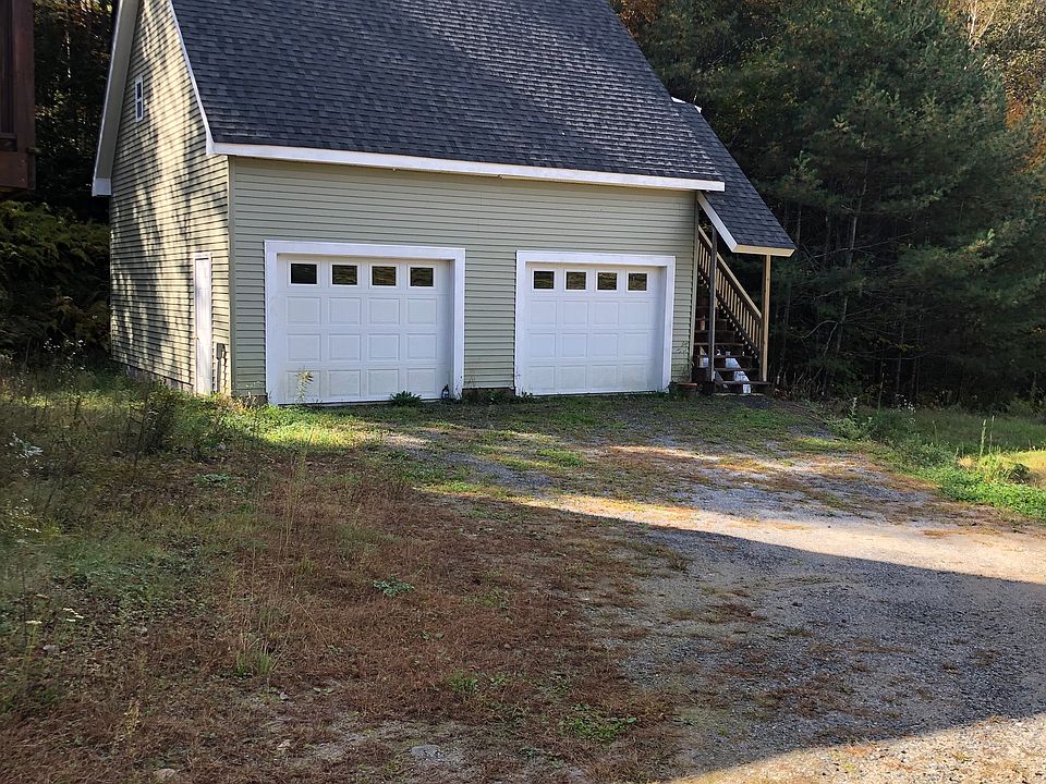 Detached garage with apartment above