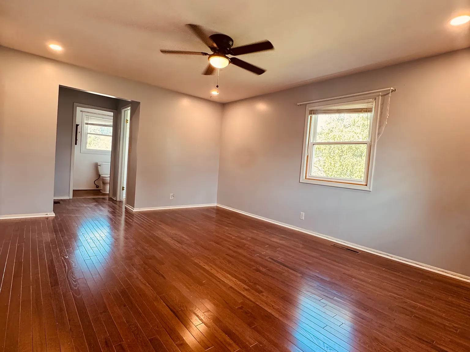 4 bed, 2.5 bath, 2287 sqft, $2,400 — Photo 1