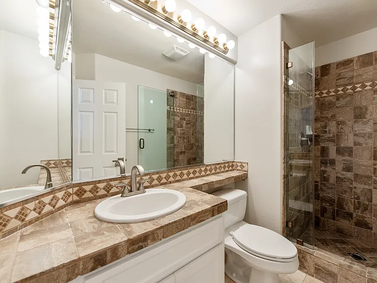 6 Westchester Ct — Photo 35