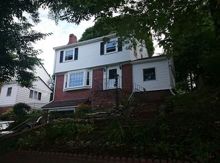 71 Redlands Rd, West Roxbury, MA 02132