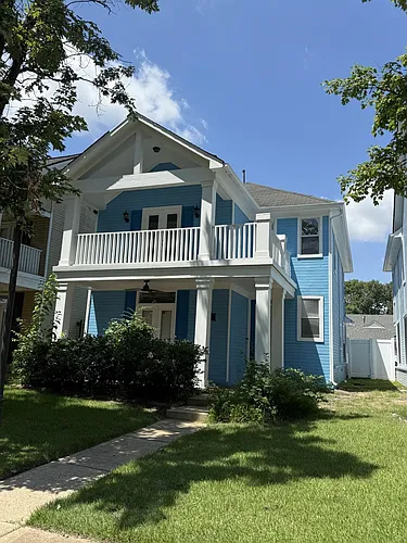 1173 Island Pl E Photo 1