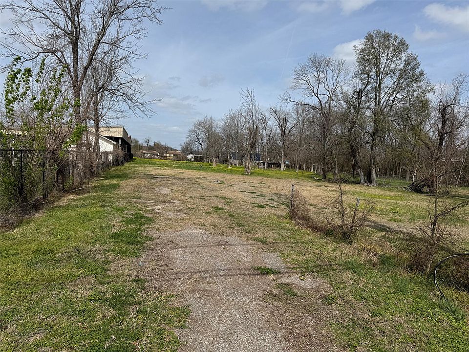 1st image of 2523 Lone Oak Rd