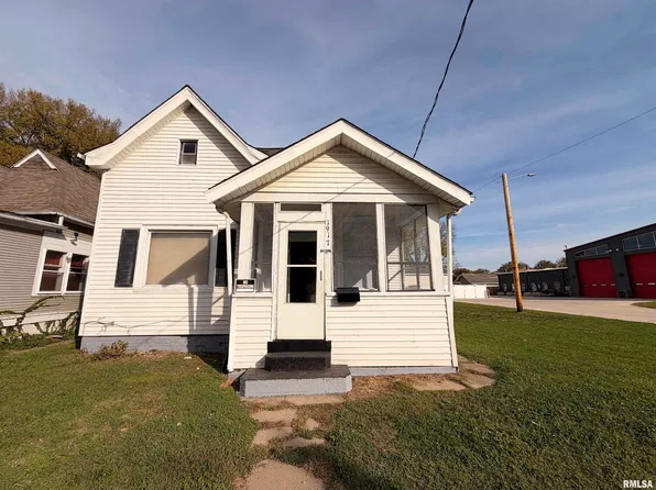 1917 W Howett St, Peoria, IL 61605
