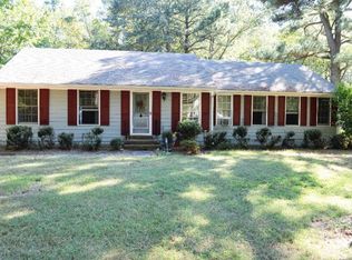 435 Pocahontas Rd, Kilmarnock, VA 22482