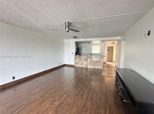 900 NE 12th Ave APT 501, Hallandale, FL 33009