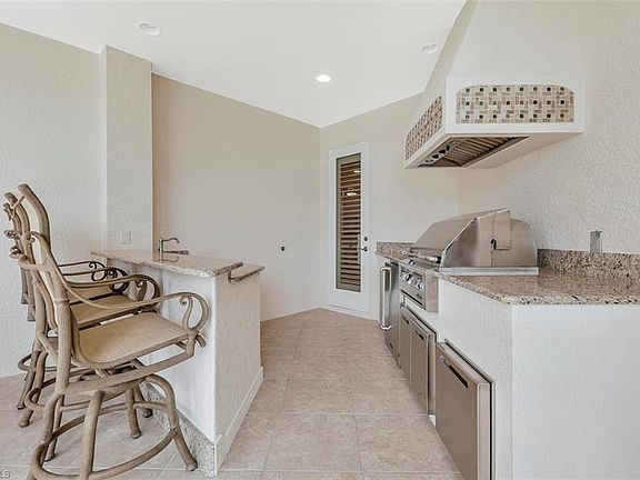 4th image of 10761 Vivaldi Ct APT 1302