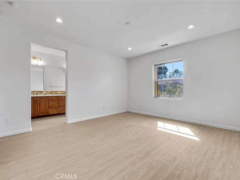 453 Estrella Ln — Photo 15