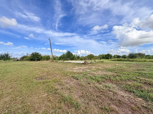 122 County Road 140 Peligro Creek Dr, Bay City, TX 77414
