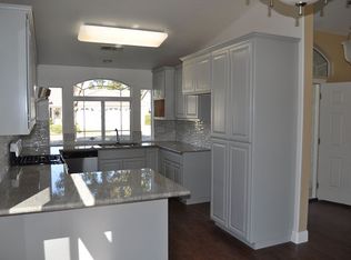 1861 E Emerald Ave, Fresno, CA