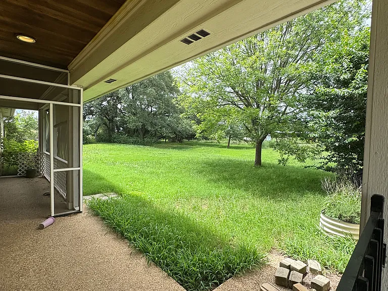 465 Austin Hines Dr — Photo 11