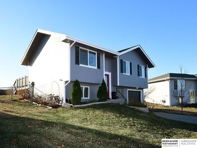 5261 W Thatcher Ln, Lincoln, NE, 68528