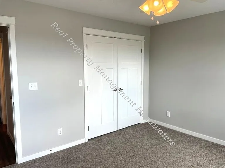 4747 Shore View Rd — Photo 8